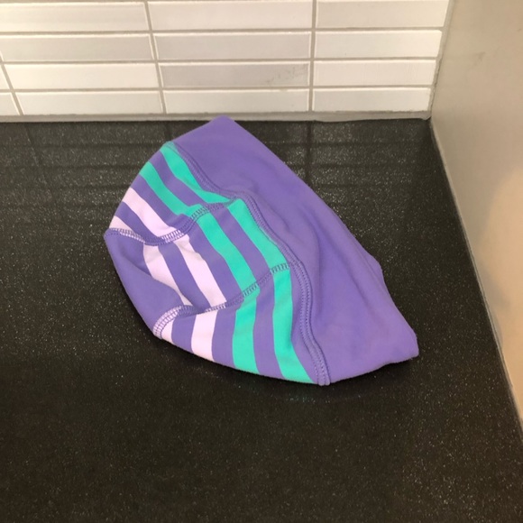 Ivivva by Lululemon reversible girl’s beanie - Picture 5 of 12